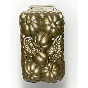 NORDIC WARE 3D Pumpkin Parch Loaf Pan 6-CUP Heavy Cast Non-stick 8" X 5"